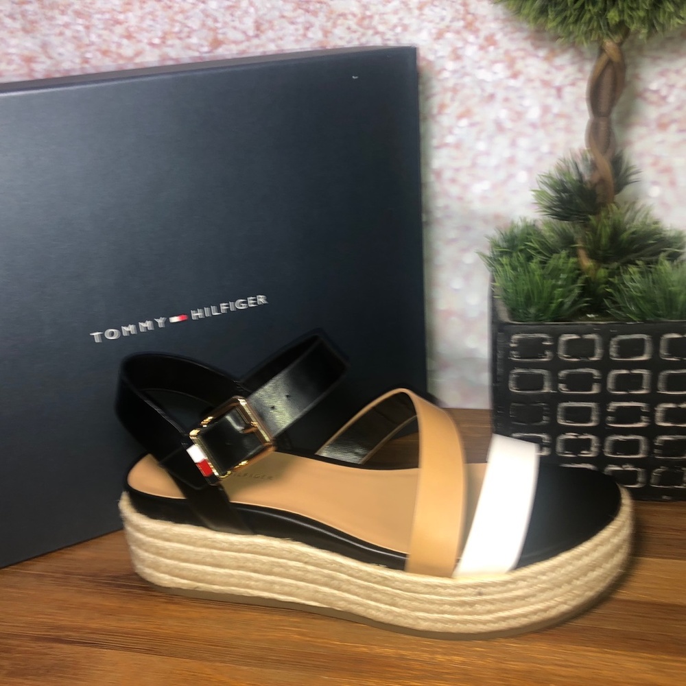 Sandal